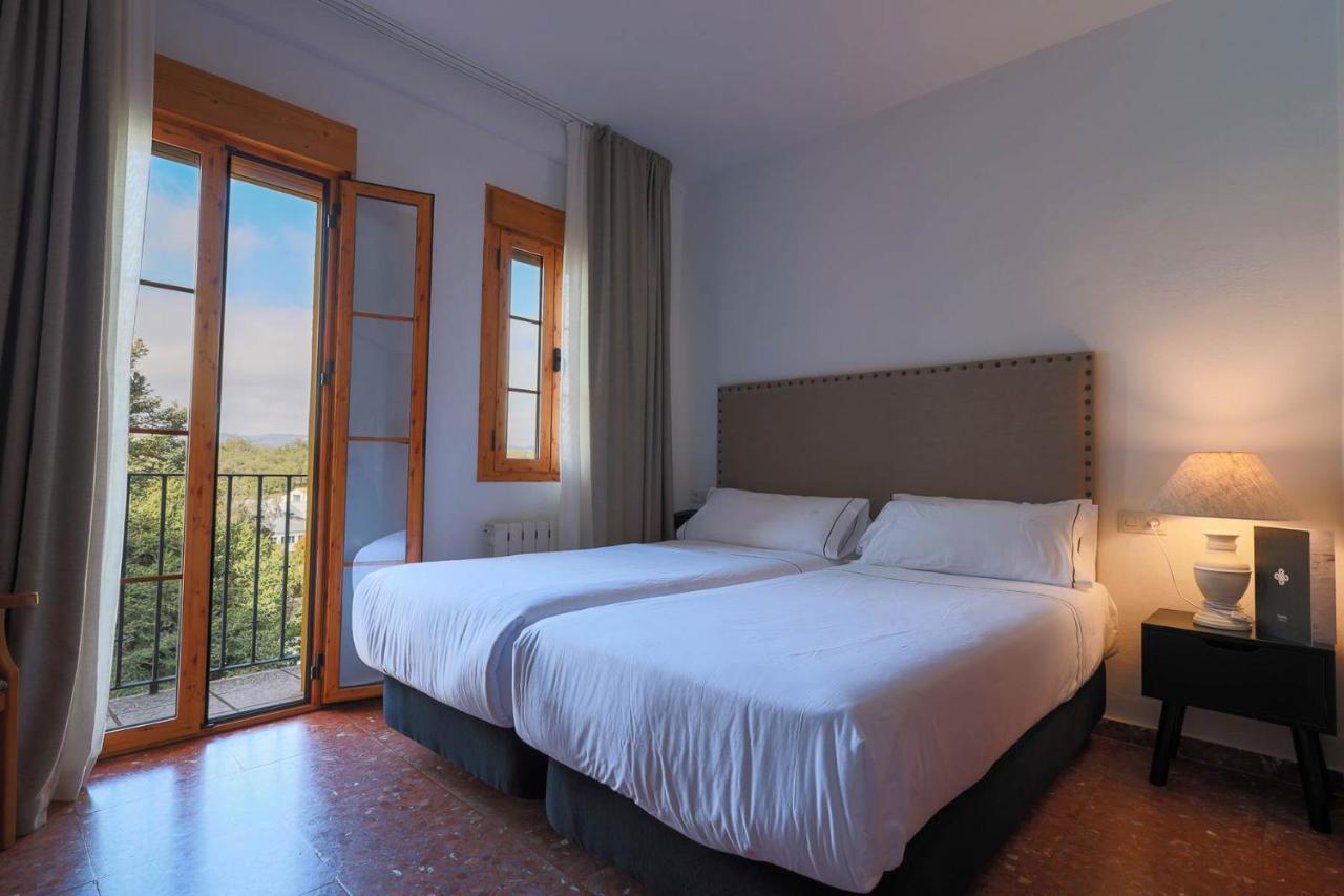 Hotel Tugasa El Almendral Setenil De Las Bodegas Dış mekan fotoğraf