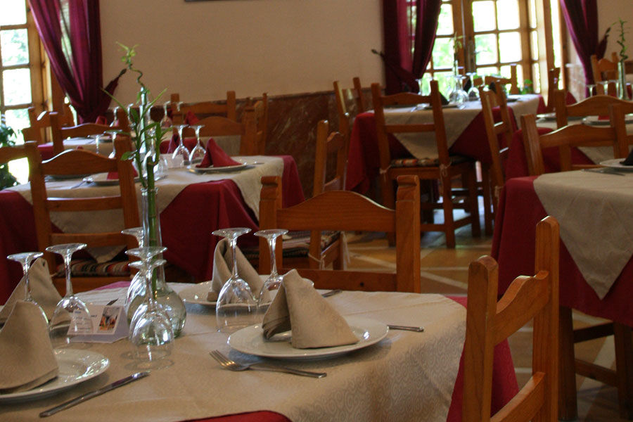 Hotel Tugasa El Almendral Setenil De Las Bodegas Dış mekan fotoğraf